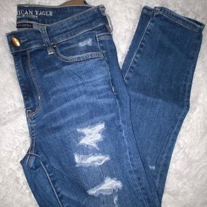 AMERICAN EAGLE JEANS